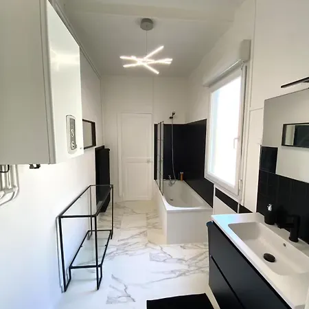 Le St-thomas, En Centre *